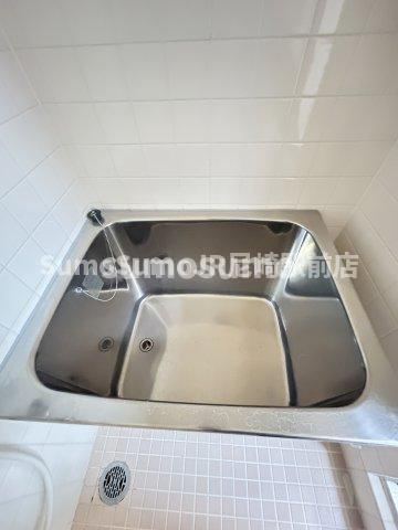 ハイツフェニックスの浴室|日々の疲れを癒すお風呂付です