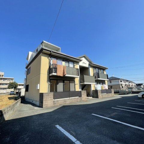 グランドール壱番館の駐車場