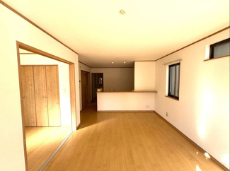 【居間・リビング】 | 築浅戸建　相模原市南区北里 | リビング