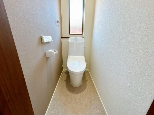 東広島市黒瀬町楢原　中古一戸建てのトイレ
