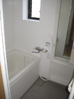 リトルハイツＢの浴室