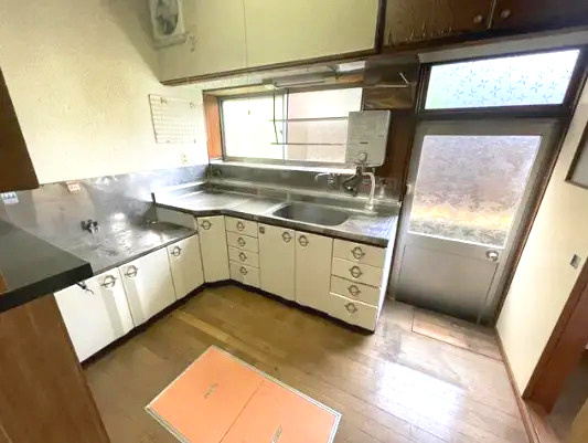 越前市家久町中古戸建のキッチン