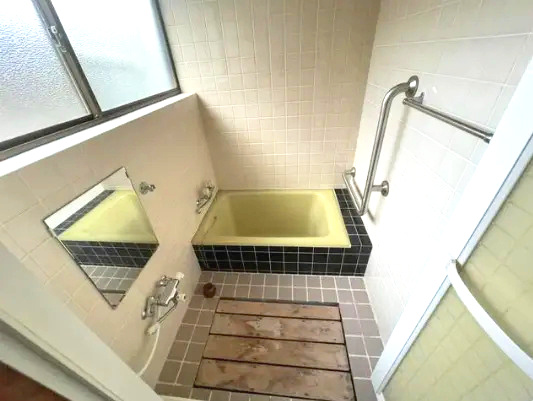 越前市家久町中古戸建の浴室