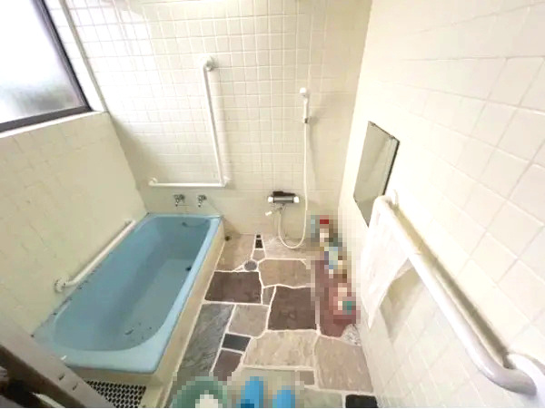 越前市武生柳町中古戸建の浴室