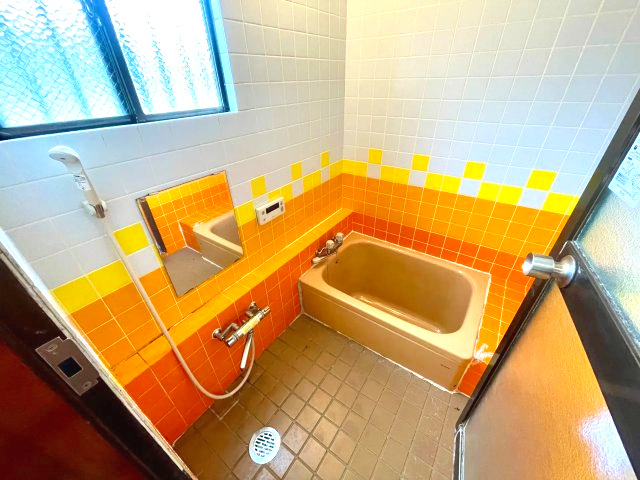 越前市粟田部町中古戸建の浴室