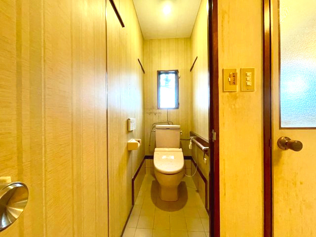 越前市粟田部町中古戸建のトイレ