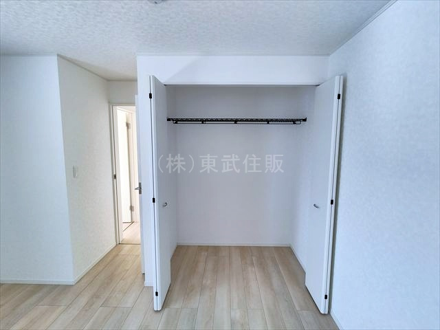 【収納】 | 比企郡吉見町東野第２０　全３棟　１号棟 | 2階北東側9.5帖洋室の収納です