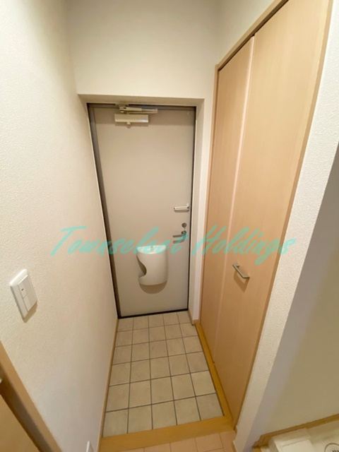 プラシードハウスの玄関|大型シューズボックス付き