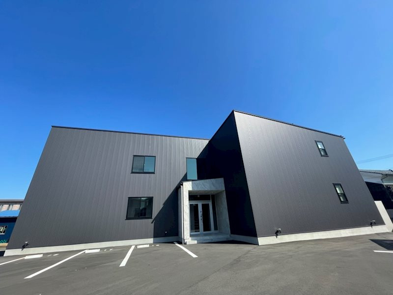 Scuola（スコーラ）の外観