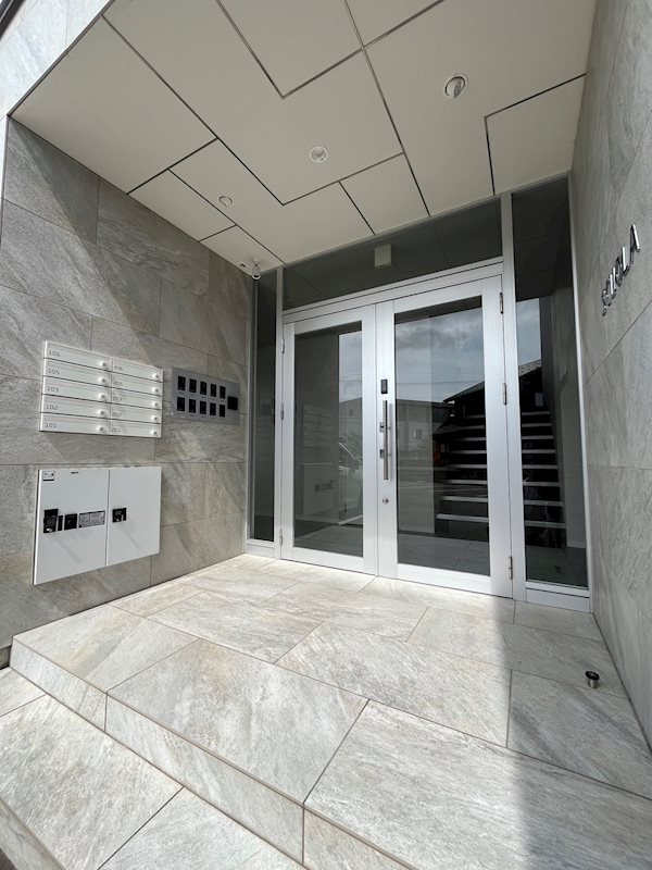 Scuola（スコーラ）のエントランス