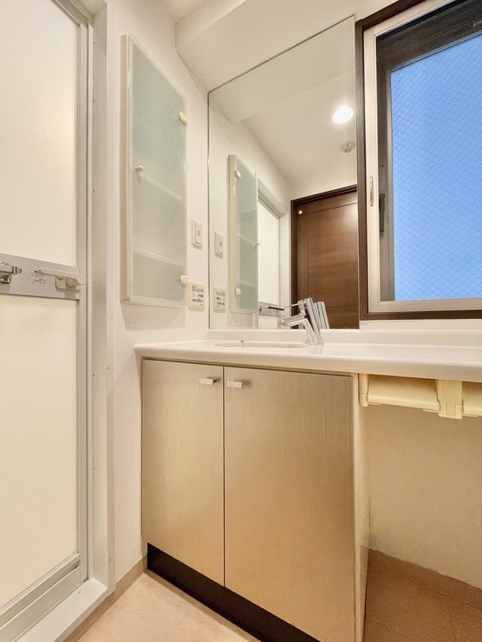 GRANDEシエナ本町の独立洗面台