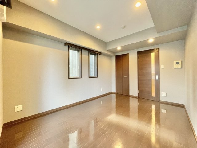 GRANDEシエナ本町の洋室