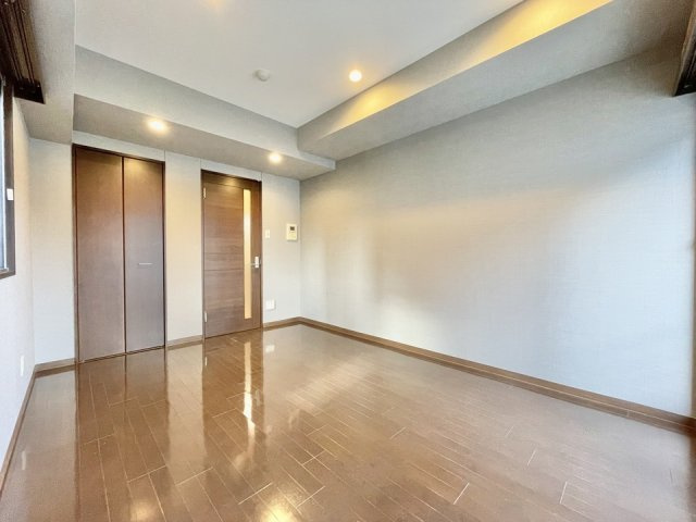 GRANDEシエナ本町の洋室