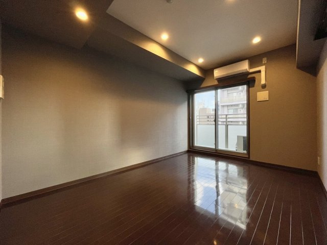 GRANDEシエナ本町の洋室