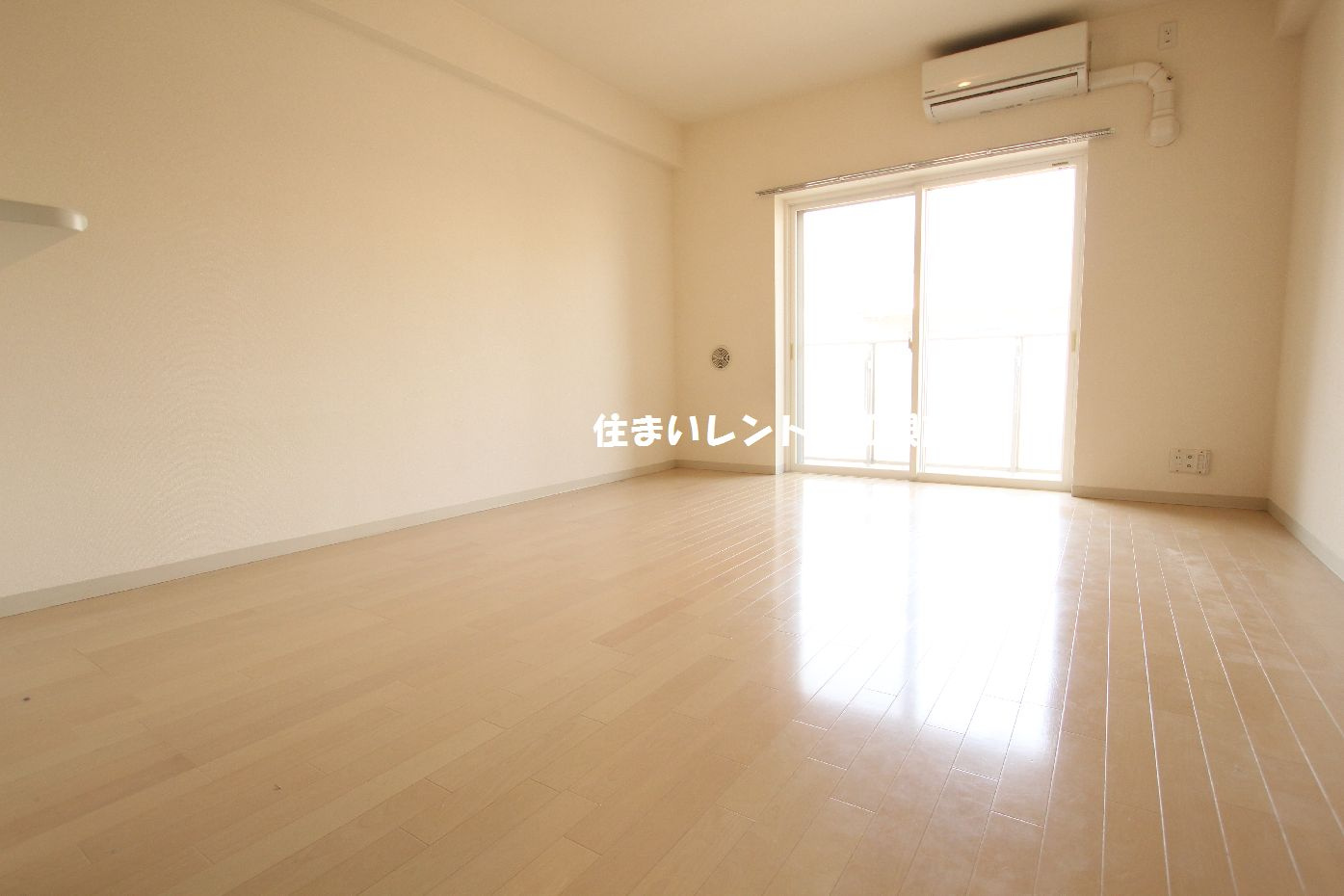 アドバンス相模大野の居間・リビング