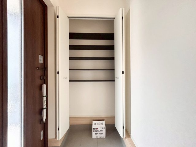 見沼区宮ヶ谷塔第1　新築戸建　クレイドル01の収納