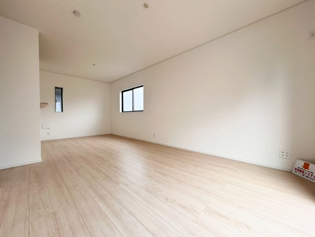 見沼区宮ヶ谷塔第1　新築戸建　クレイドル01の居間・リビング