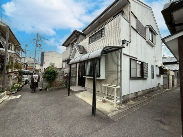 突抜町の前面道路含む現地写真