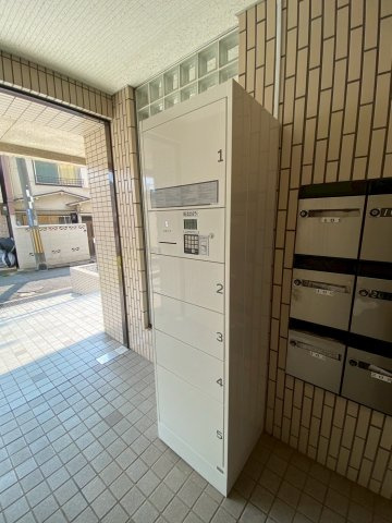 トーカン須磨神撫町キャスティールのエントランス