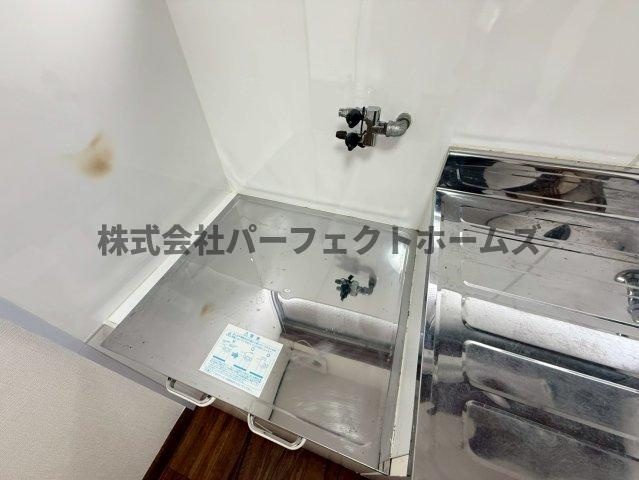 緑町テラスハウス　賃貸のキッチン|コンパクトなキッチンで掃除もラクラク