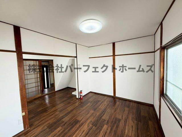 緑町テラスハウス　賃貸の洋室|明るい洋室です