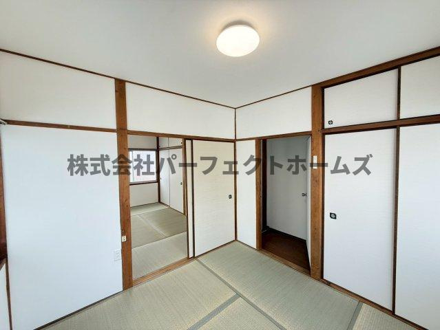 緑町テラスハウス　賃貸の和室|和室、ちょっとしたくつろぎスペースにいかがでしょうか