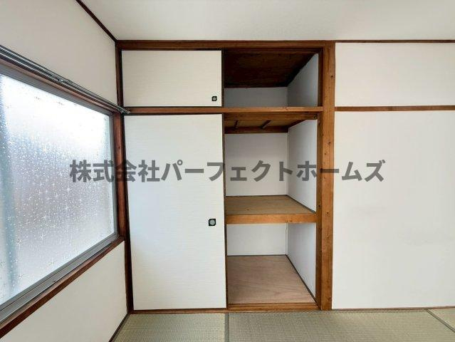 緑町テラスハウス　賃貸の収納|こまごまとしたものを収納できそうですね