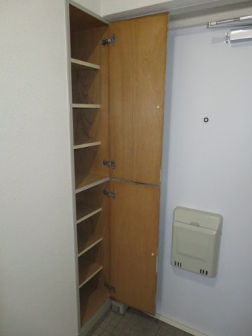 サンハイツシンコーの玄関