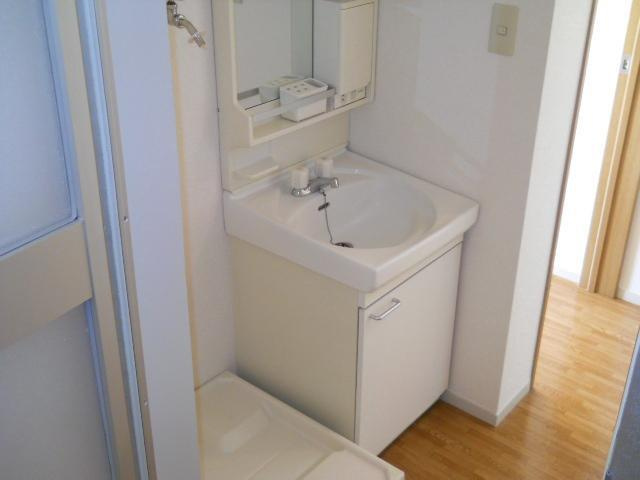 ヴィラ・サンポートの洗面所