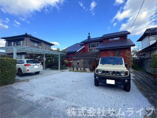 【駐車場】 | 飯塚市中・暖炉がある家