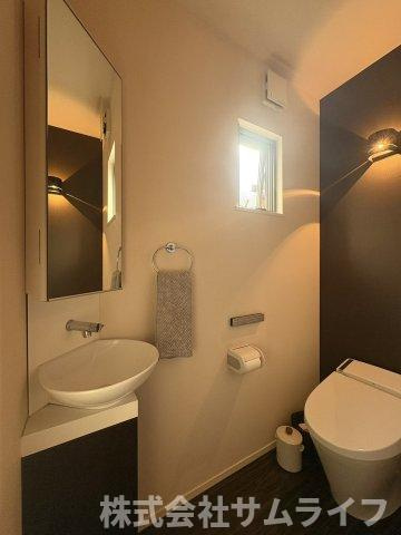 【トイレ】 | 飯塚市中・暖炉がある家