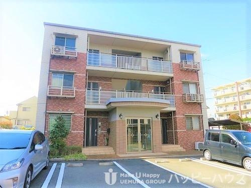 グランドールの駐車場