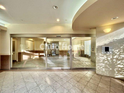 【防犯設備】 | プレジール東大島 | 【オートロック】オートロックシステムでセキュリティ充実。当たり前ですが、安全で安心して暮らすのって大事ですよね。お探しのご条件でオートロック付きの物件を探す方も多いですがやはりセキュリティは大事です。