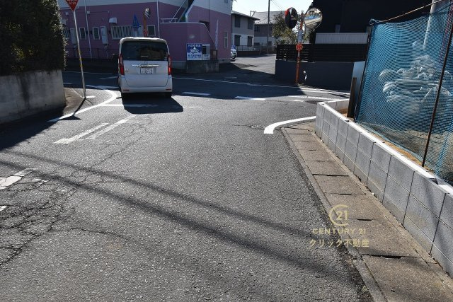 ケイアイフィット　水戸市元吉田町　14期 　3の前面道路含む現地写真|同メーカー完成物件の内覧が可能です。ご予約はHPから、またお電話でも、お気軽にどうぞ。