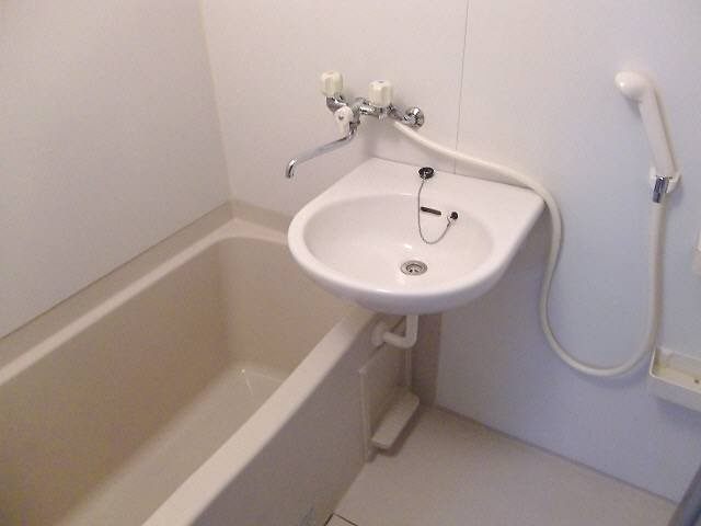 ヴェルドミール喜志の浴室|お風呂・トイレセパレートタイプ
イメージ画像になります。
反転の場合もあります。