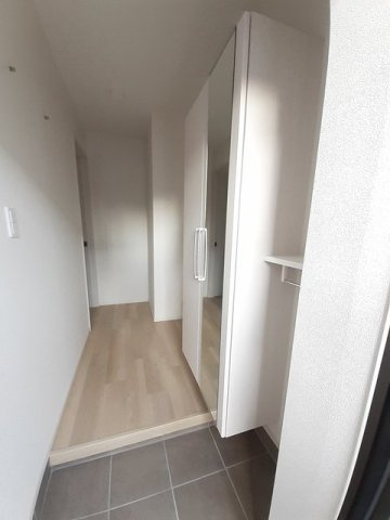 ティソットの玄関|明るい玄関です