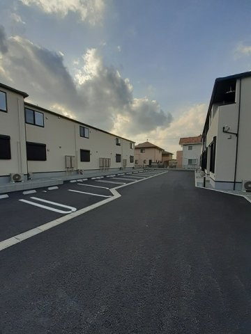 ティソットの駐車場|駐車場があるので、車を買う予定の方も安心です