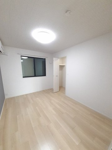 ティソットの内装|明るい色調の室内です