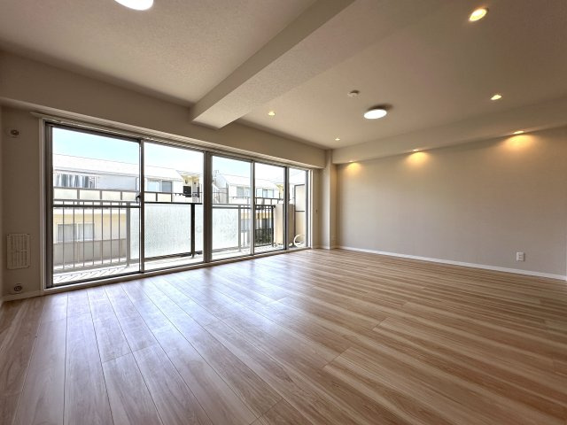 コープ野村須磨離宮前A棟の居間・リビング