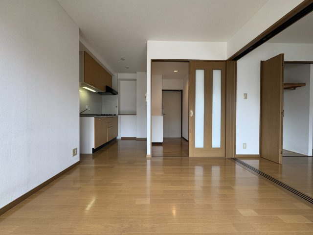 ジュエル曽根東の居間・リビング