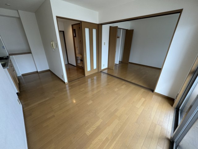 ジュエル曽根東の居間・リビング