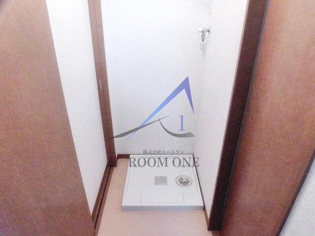 ルーミー川崎の設備|洗濯機置場です。