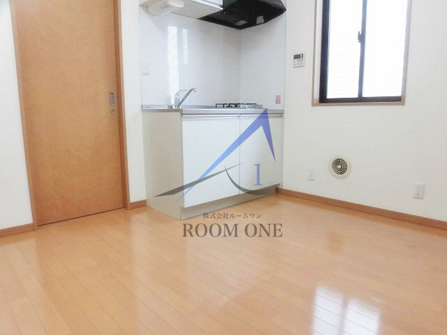 ルーミー川崎の居間・リビング|洋室のお部屋です。