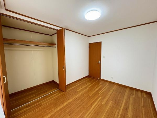 名古屋市中村区横井1丁目　3LDK　2階建　リフォーム済みの洋室|個人の部屋や寝室として使える洋室です