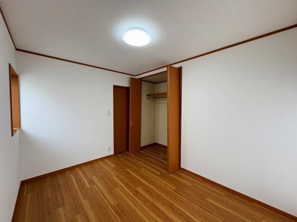 名古屋市中村区横井1丁目　3LDK　2階建　リフォーム済みの洋室|使い勝手のいい洋室です