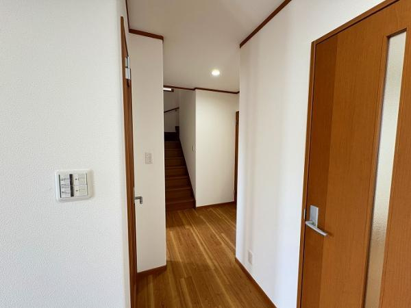 名古屋市中村区横井1丁目　3LDK　2階建　リフォーム済みのその他|廊下です。