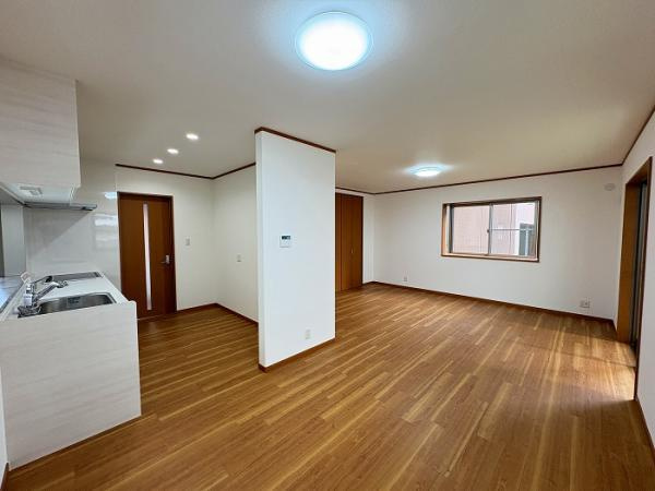 名古屋市中村区横井1丁目　3LDK　2階建　リフォーム済みの居間・リビング|使いやすいリビングです