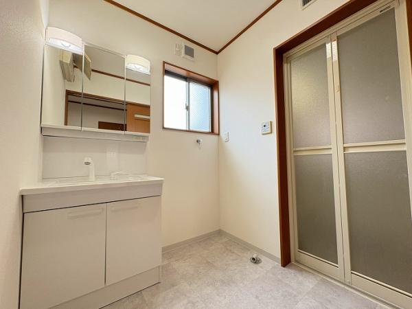 名古屋市中村区横井1丁目　3LDK　2階建　リフォーム済みの独立洗面台|洗面化粧台新品へ交換