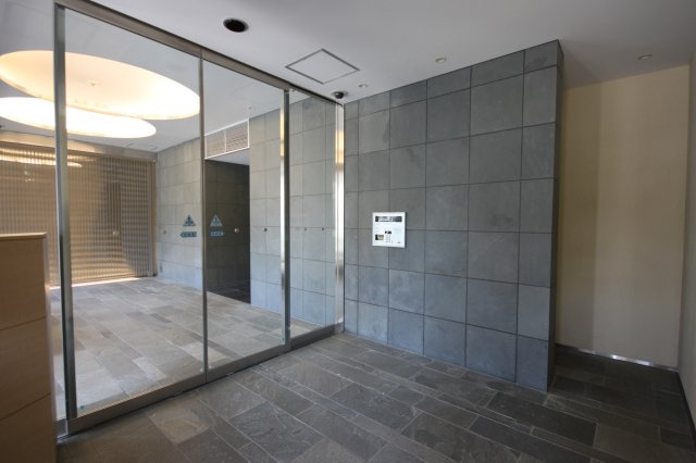 【エントランス】