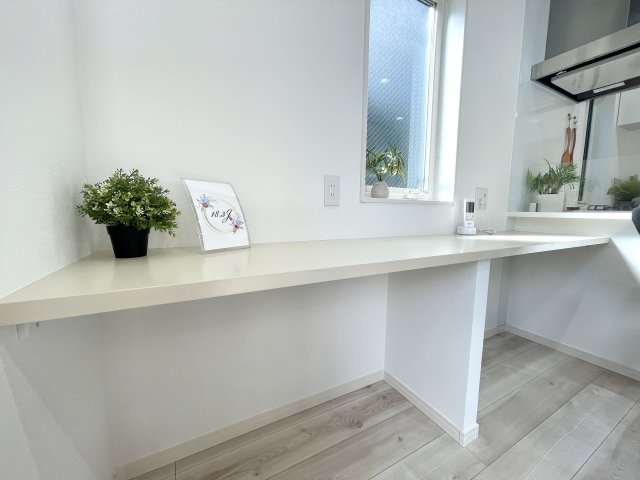 板橋区仲町　認定低炭素住宅　太陽光パネル×SECOM完備　大型省エネ邸宅の内装